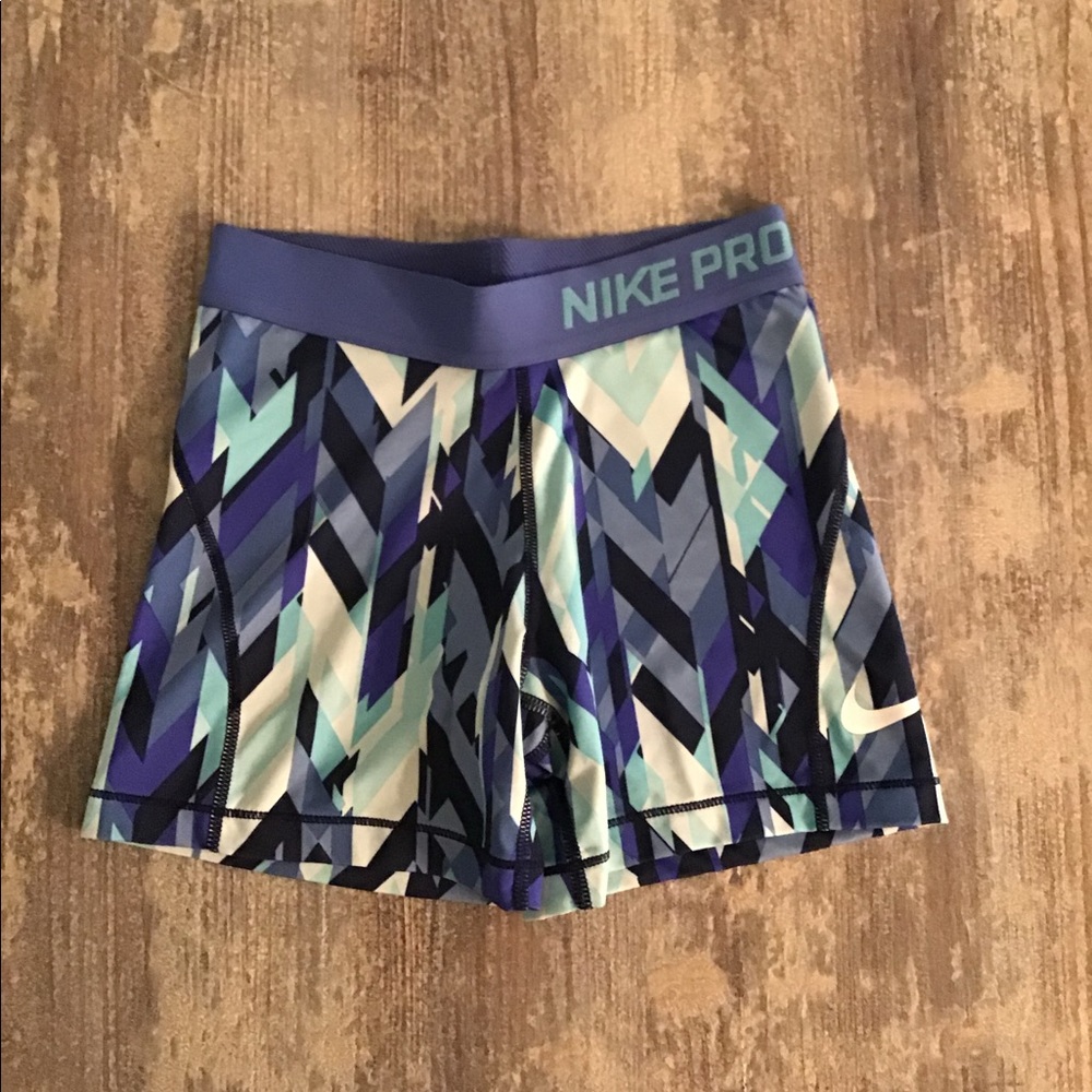 Size medium Nike pros